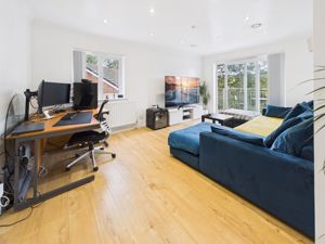 LIVING ROOM- click for photo gallery